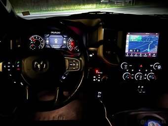 Dodge RAM LARAMIE - 8