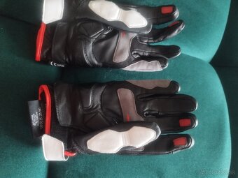 Rukavice Garibaldi CARBOTECH Black and red
- 8