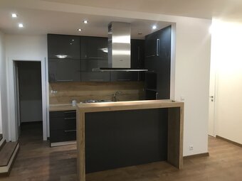 4i-nadštandardný byt 136m2-terasa 100m2-2x parking-Fončorda - 8
