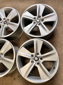 5x112 R17 originál alu disky Seat Leon - ET 51 - 8