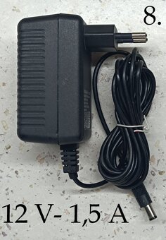 Adaptér 230 V = od 3 V do 12 V - 8