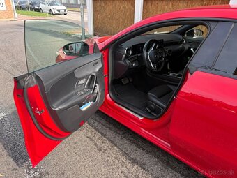 Mercedes Benz CLA 180 shooting brake - 8