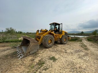 Kolesový nakladač JCB 456 s váhou Weighlog - 8