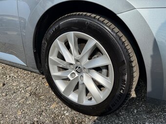 Škoda Superb Combi 2.0 TDI SCR Style DSG - 8