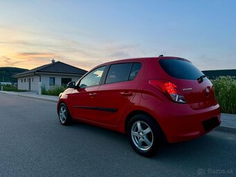 Hyundai i20 1.4i 16V Style A/T - 8
