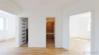 POSLEDNÝ 2-izbový byt s priestrannou loggiou v projekte Poli - 8