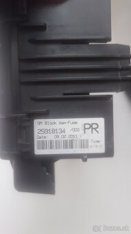 DRŽIAK AUTOBATÉRIE OPEL INSIGNIA I - 8