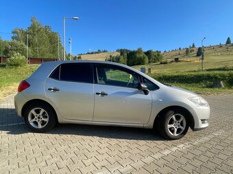 Toyota Auris - 8