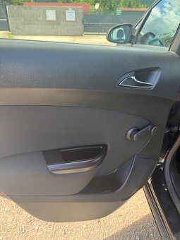 Opel Astra J 1.4 74 kW 2010 - 8