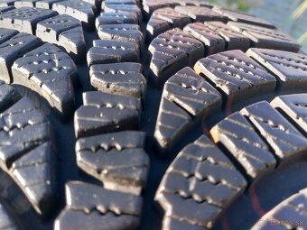 215/55 r17 zimne pneumatiky 4 kusy. - 8