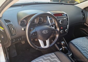 Kia Cee´d SW 1.6 CRDi VGT LX ISG - 8