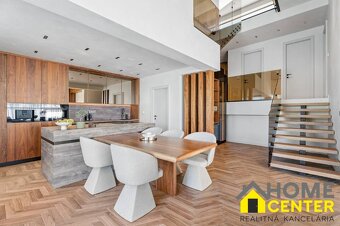 NA PREDAJ mediteránska vila s pôsobivým 360° výhľadom na mor - 8