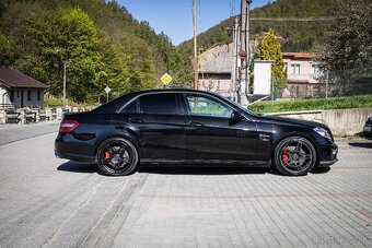 Mercedes E 63 AMG Performance, Krásny stav, Pano, Distronic - 8