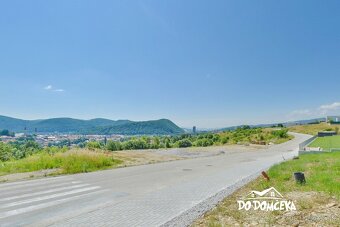 DO DOMČEKA | Slnečný pozemok s panoramatickým výhľadom v luk - 8