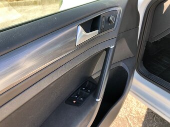 Volkswagen Golf 1.6tdi HIGHLINE - 8