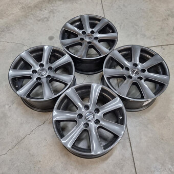 Disky Borbet 5x120 R17 8J ET35 - 8