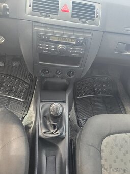 Predám Škoda Fabia 1.2 HTP 47kw 159000km - 8