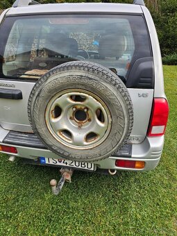 Suzuki Grand Vitara 2.5 V6 ABS - 8