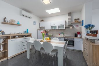 Chorvatsko Istra Umag - duplex vila primo u more i plaze - 8
