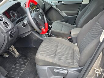 VW Tiguan 2.0 TDi - 4x4 - M6 - SPORT - PANORAMA (068205) - 8