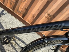 Specialized Crossroads Elite
- 8
