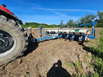 Kinze 3500 - 8 riadková sejačka - 8