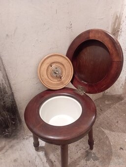 Historická toaleta WC - 8