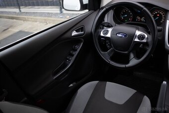 Ford Focus 1.0 - 8