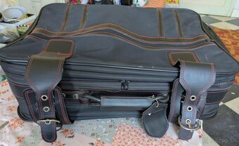 kabelky,taštičky, kufor - 8