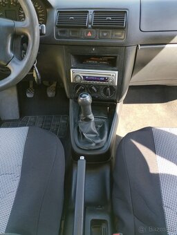 Volkswagen golf 1.6, r.2000 - 8