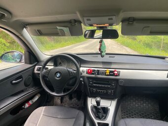 Bmw e90 318i - 8