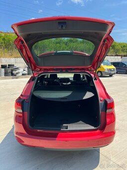 Opel Astra Sports Tourer+ ,1.2 - 8
