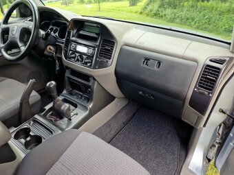 Mitsubishi Pajero 2.5 DI-D 4X4 UZÁVIERKA VEĽMI ZACHOVALÉ - 8