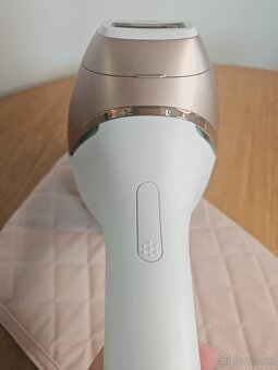 IPL depilátor Philips Lumea IPL 9900 Series SenseIQ BRI973/0 - 8