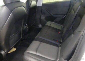 Tesla Model Y 2023 Long Range AWD - 8