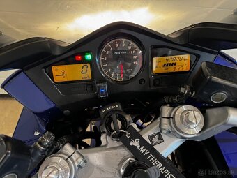 Honda vfr 800 vtec - 8