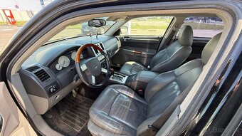 Chrysler 300C V8 5.7 Hemi - 8