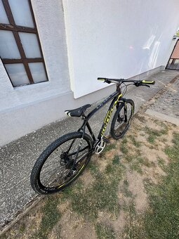 Pánsky horský bicykel Kross level 1.0 - 8