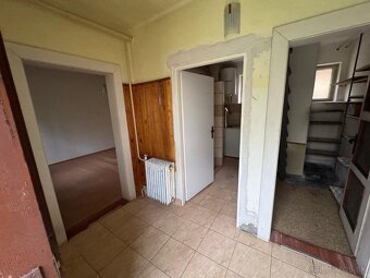 Na predaj dvojgeneračný rodinný dom v centre obce Plešivec - 8