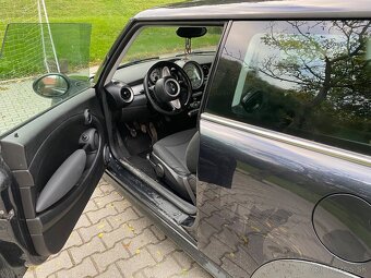 Krásny mini-cooper - 8