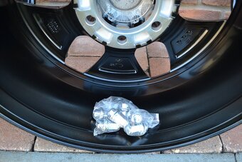6x139,7 R19 Toyota Hilux alebo Land Cruiser - 8