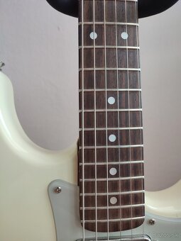 Predám kópiu Fender stratocaster - 8