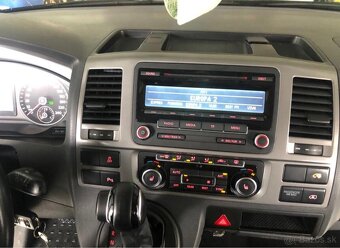 VOLKSWAGEN CARAVELLE T5 2014 - 8