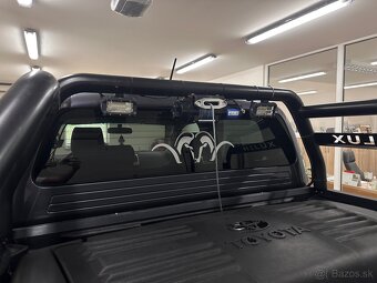 Toyota Hilux 3.0 A/T 2014 - 8