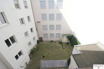 2-izb.Staré Mesto (Laurinská ul.) 3/5p. s balkónom, pešia zó - 8