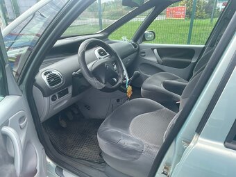 Citroën Xsara Picasso 1,6i - 8