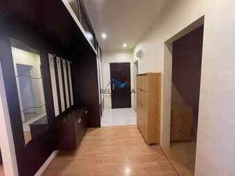 Priestranný 4-izbový byt s balkónom na prenájom v Šali-Veči - 8