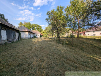 Priestranný pozemok s pôvodným domom - Kolonica, okr. Snin - 8