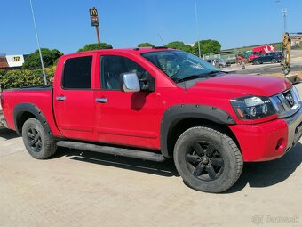 NISSAN TITAN V8 - 8