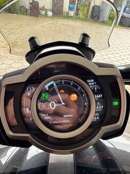 Triumph Rocket 3 GT Limitovaná edícia - 8
